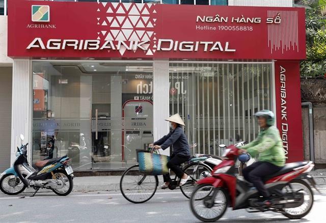 Central bank signals no rate hike, continues support policies this year