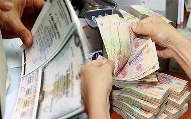 Mixed trends of using short-term capital for medium- and long-term loans among bank groups