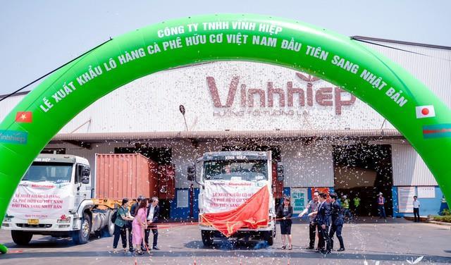 Việt Nam exports first organic coffee beans to Japan