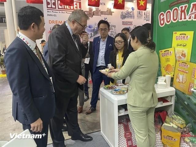 Việt Nam attends Asias biggest food, hospitality expo in Singapore