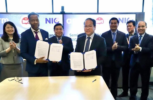 VN urges global big techs to expand investments in innovation in Việt Nam