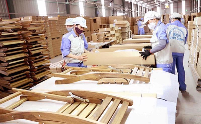 Maintaining and elevating Việt Nams wood and furniture industry