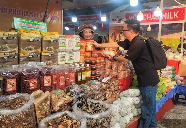 Hà Nộis Vietnamese Goods Week 2024 opens